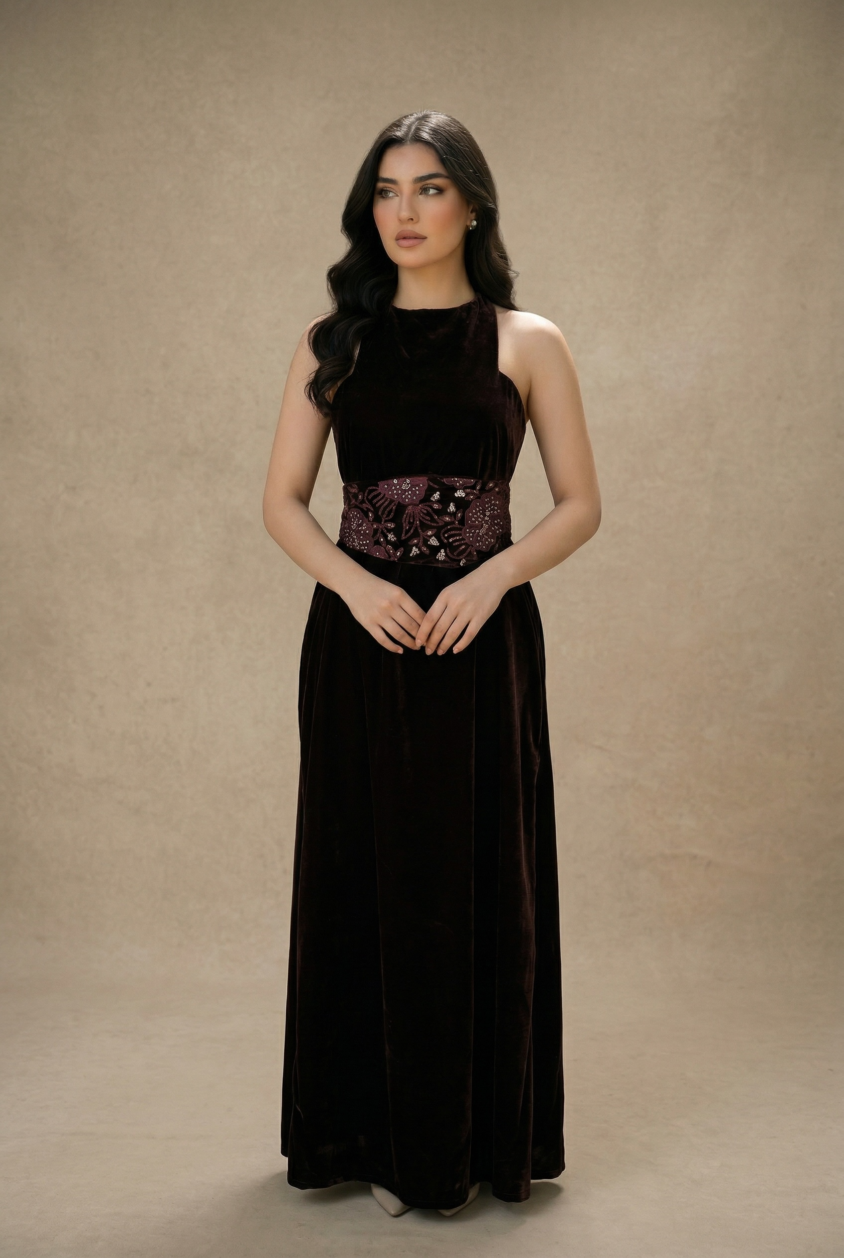 Zyvra – Velvet Abaya Set