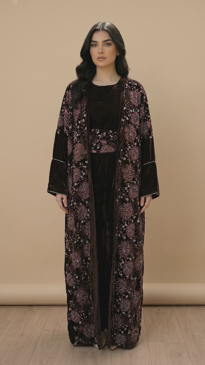Zyvra – Velvet Abaya Set