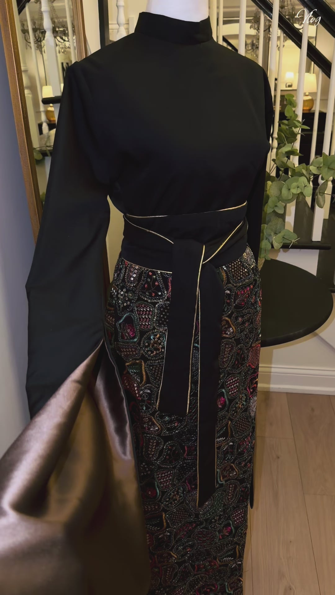 Amber Noir - New